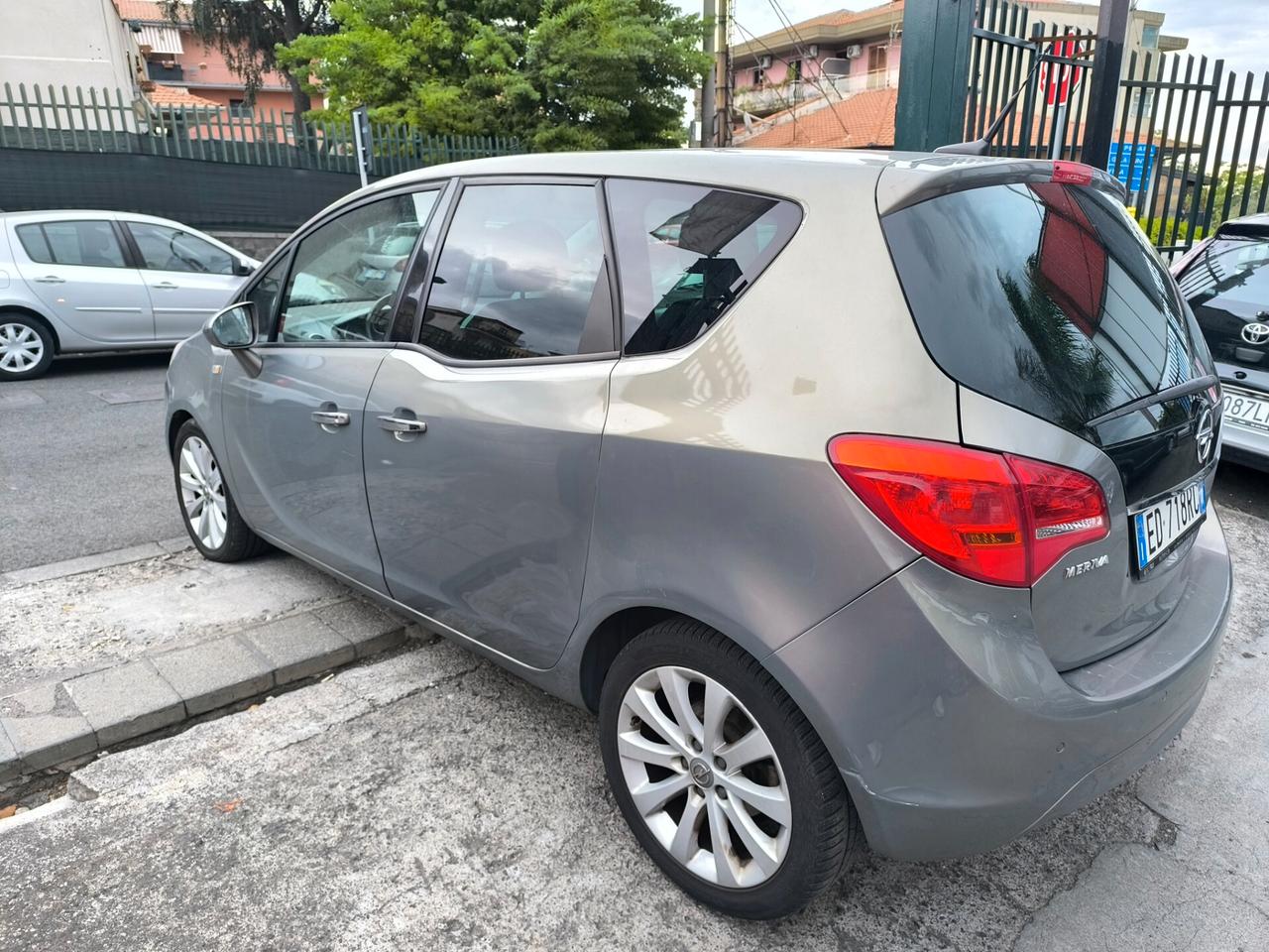 Opel Meriva 1.4 16V GPL-TECH Club