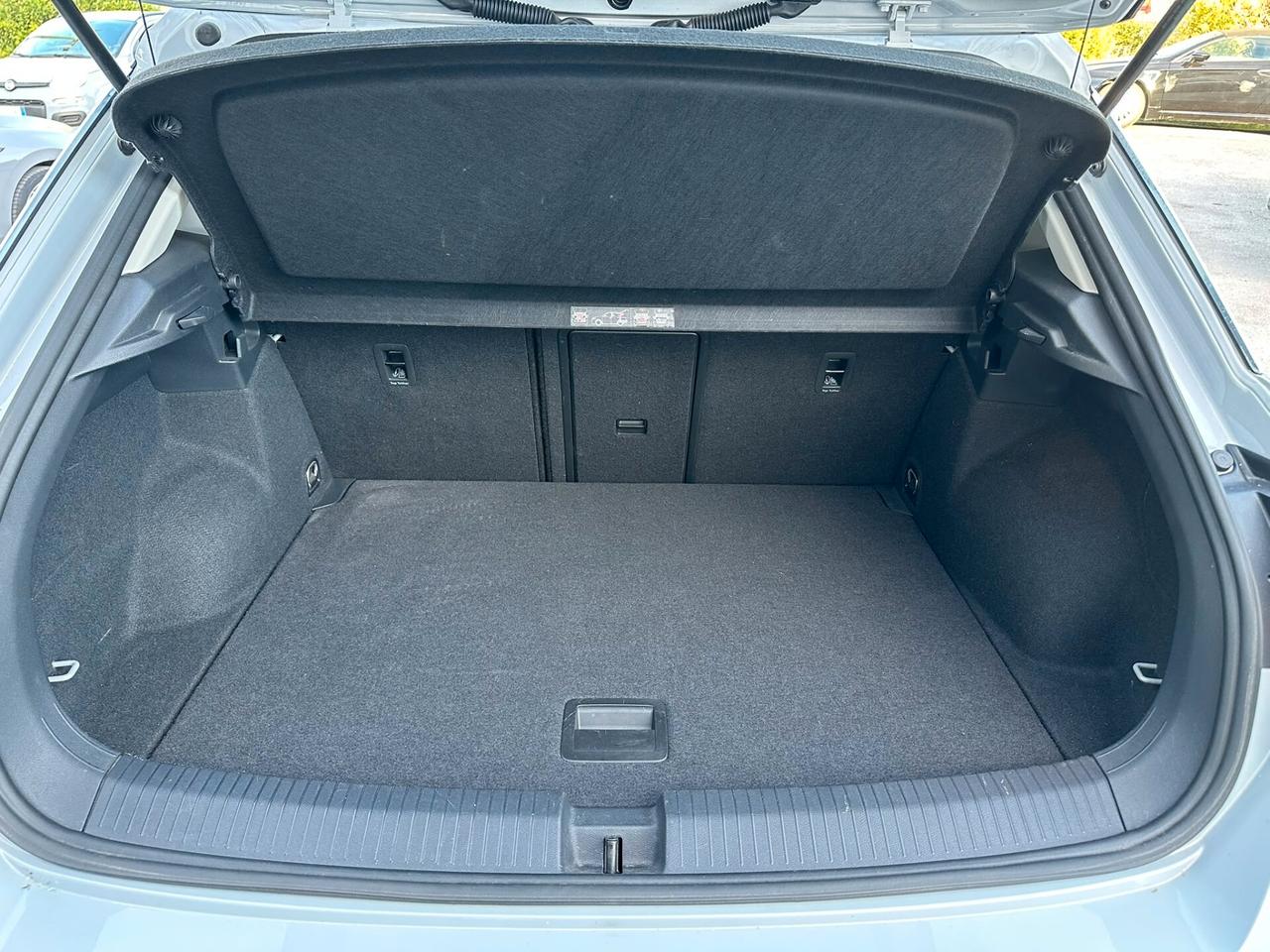Volkswagen T-Roc 1.0 TSI R-Line 110cv - 2021