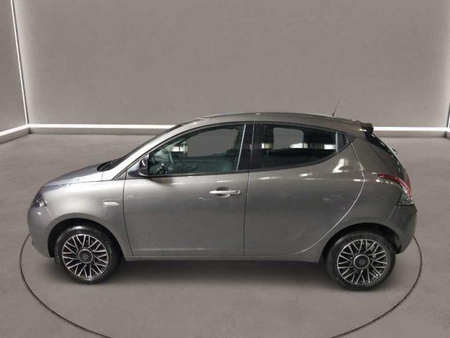 LANCIA Ypsilon 3ª serie - 1.0 FireFly 5 porte S&S Hybrid Plati