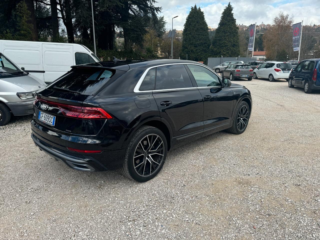 Audi Q8 50 TDI 286 CV Sport S-LINE QUATTRO