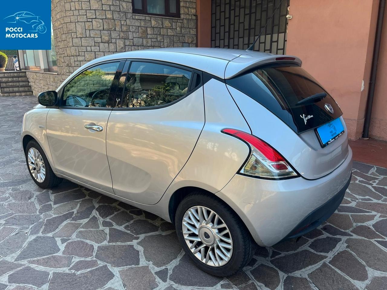 Lancia Ypsilon 1.2 69 CV 5 porte Gold