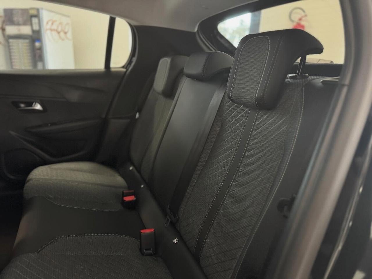 Peugeot 208 1.2 100 Cv. ALLURE