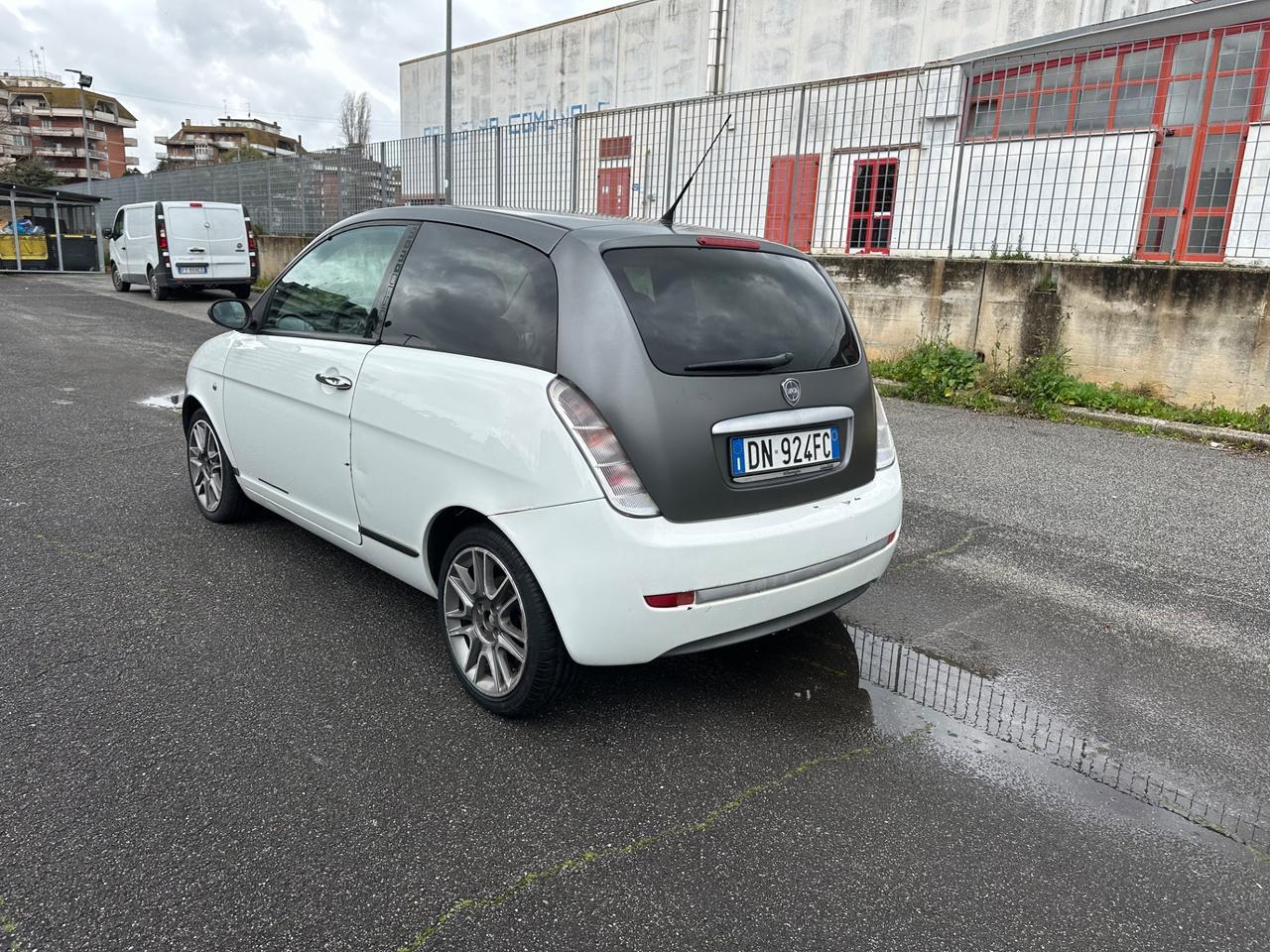 Lancia Ypsilon 1.3 MJT 75 CV Argento