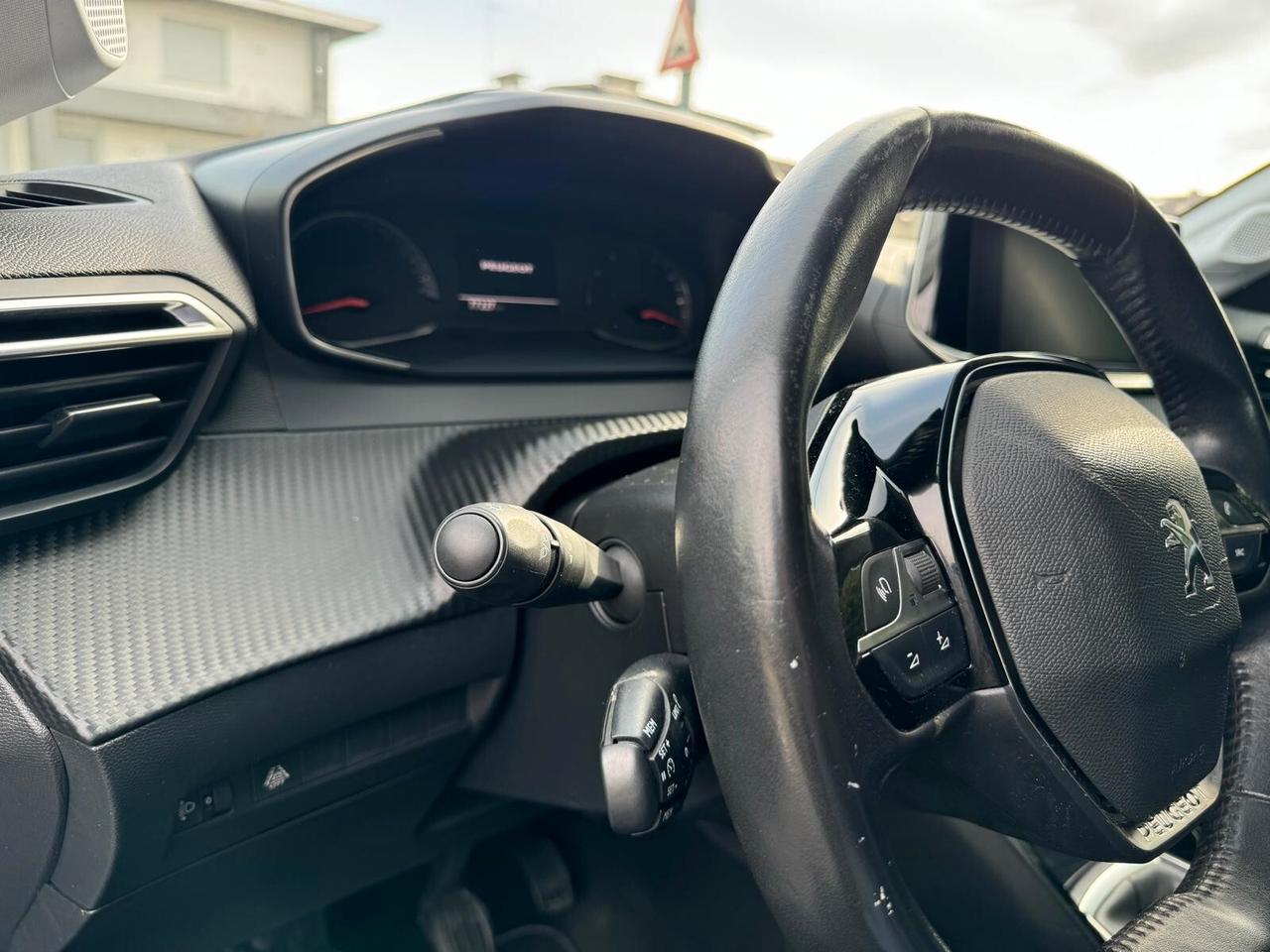 Peugeot 208 PureTech 75 Stop&Start 5 porte Allure Pack neopatentati