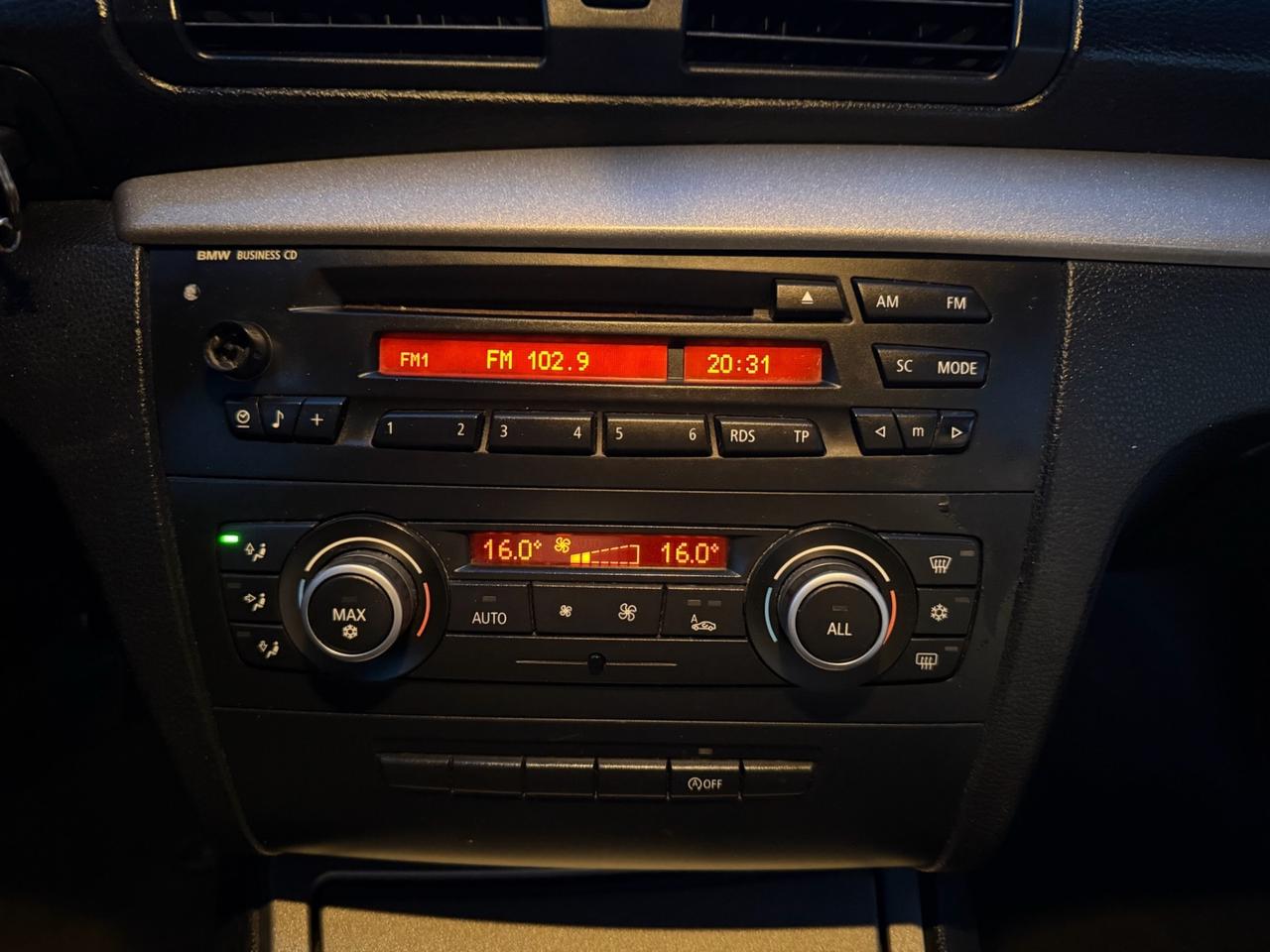 BMW SERIE 1 116D 2.0 DIESEL SOLI 77 MILA KM 09