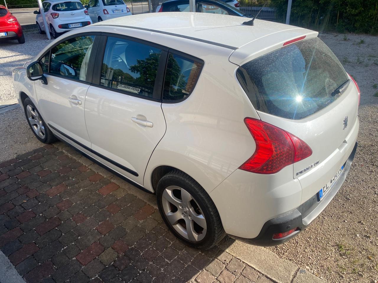 Peugeot 3008 1.6 HDi 112CV Business