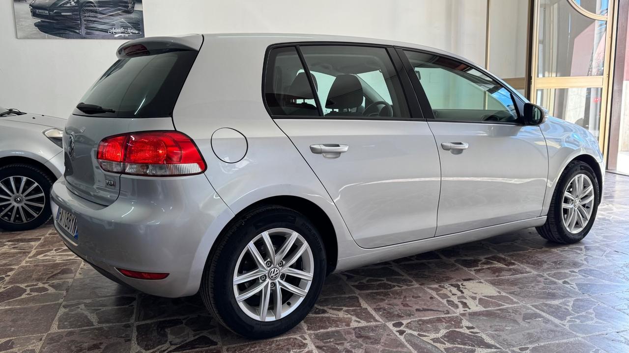 Volkswagen Golf 1.6 TDI DPF 5p. Highline