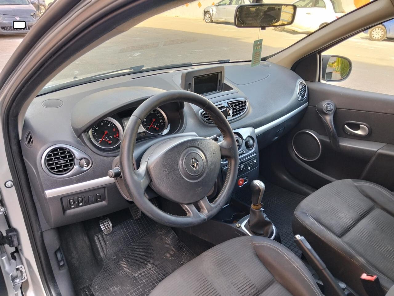 Renault Clio 1.5 DCI 85cv 20th 2011