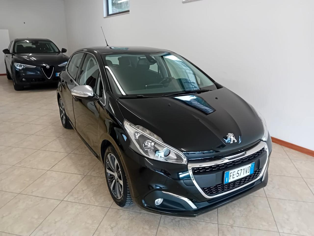 Peugeot 208 PureTech 82 5 porte Allure