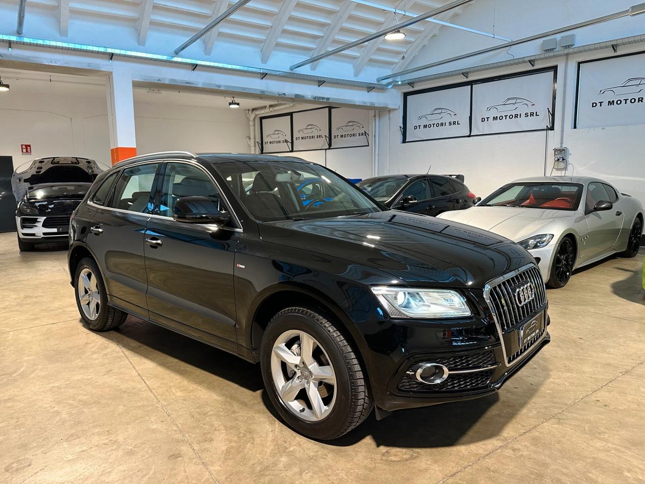 Audi Q5 2.0 TDI diesel quattro S tronic - S line E6