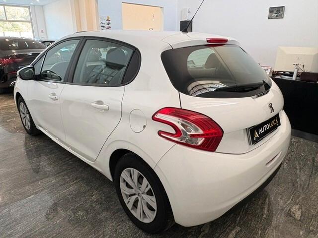 Peugeot 208 1.4 HDi 68 CV 5 porte Allure