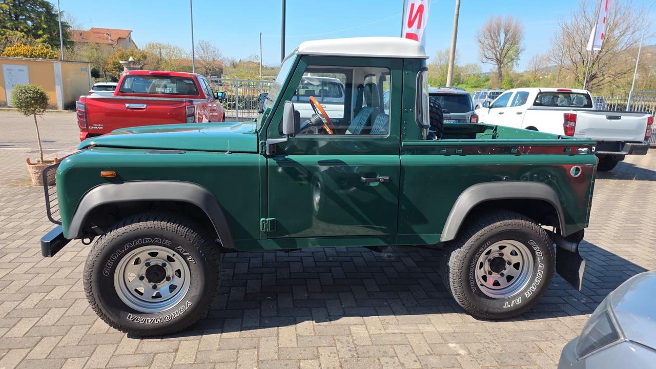 LAND ROVER DEFENDER 90 TD5 PICK UP