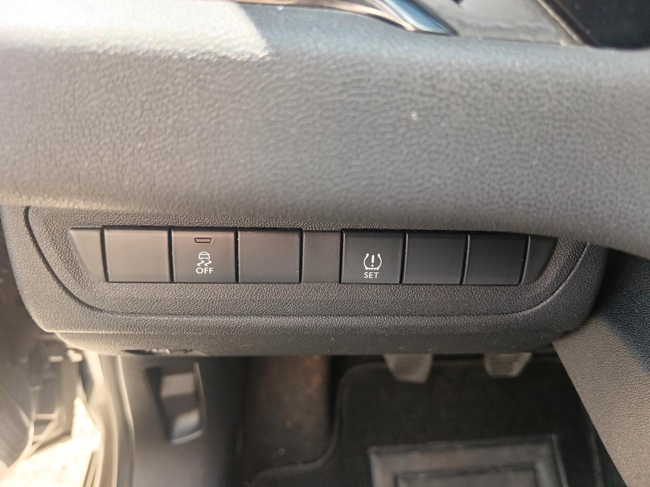 Peugeot 208 1.4 HDi 68CV 5P NEOPATENTATI