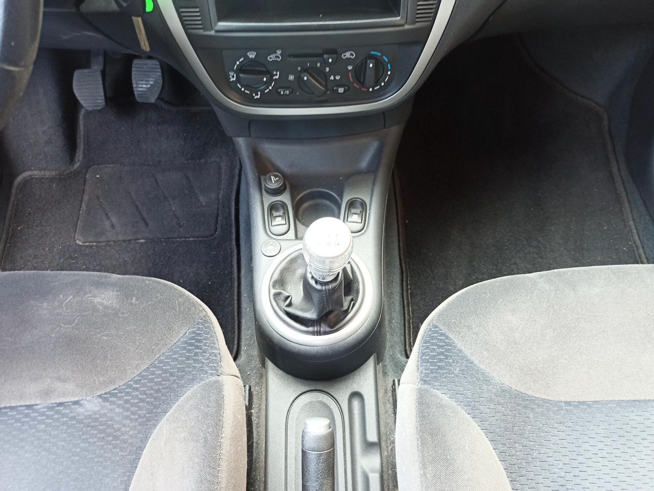 Citroen C3 1.4 Perfect Techno Bi Energy G