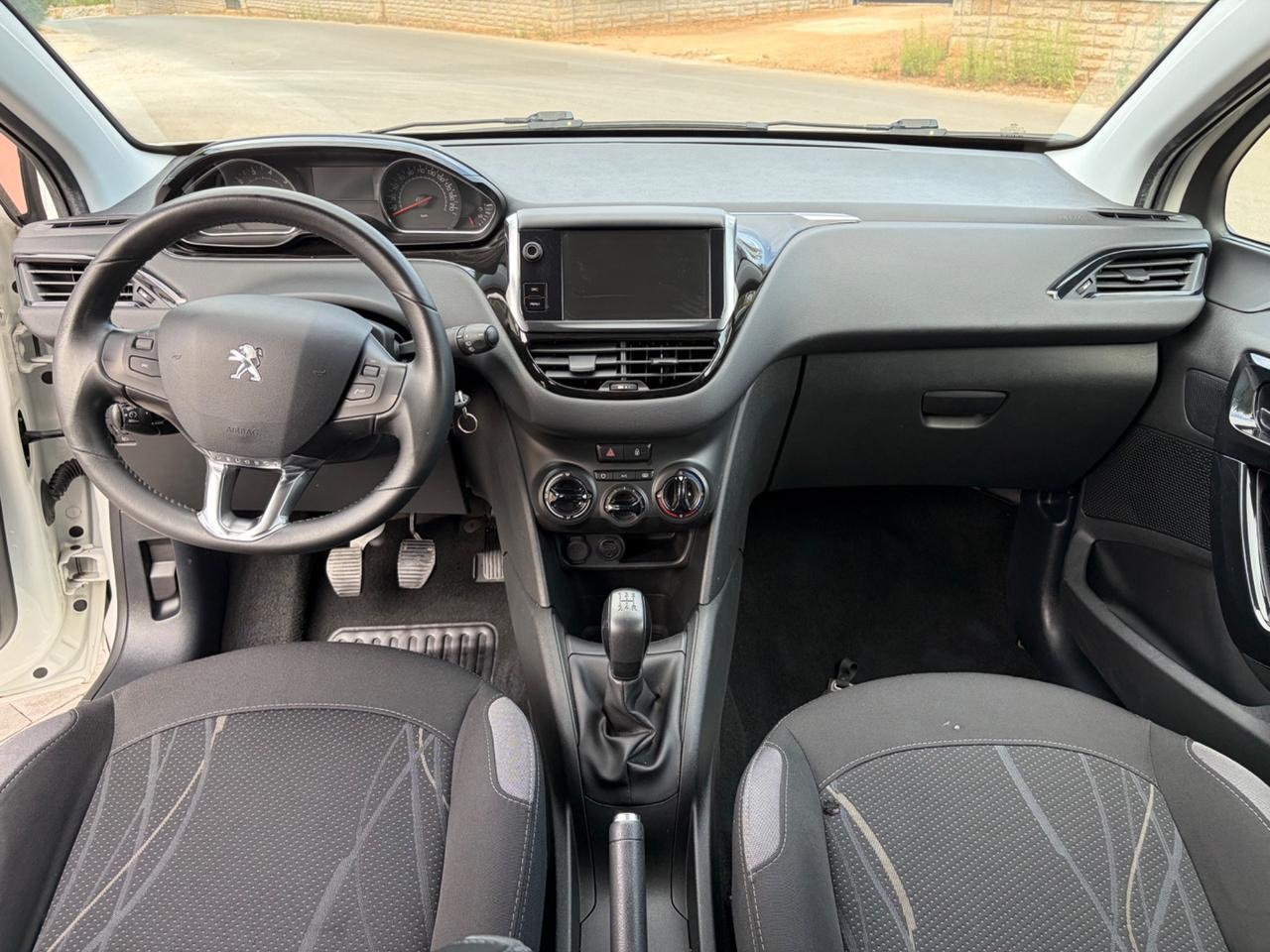 Peugeot 208 1.2 benzina 2014