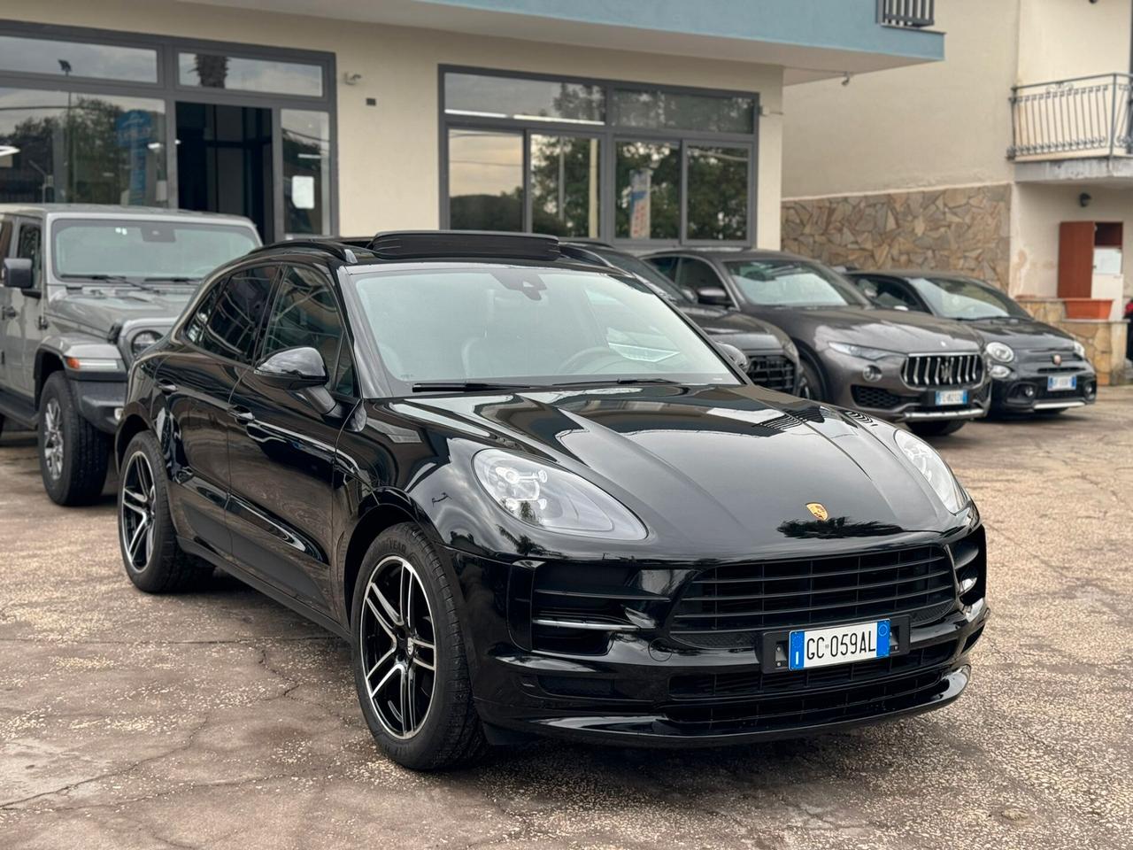 Porsche Macan 2.0 TOTAL BLACK TETTO