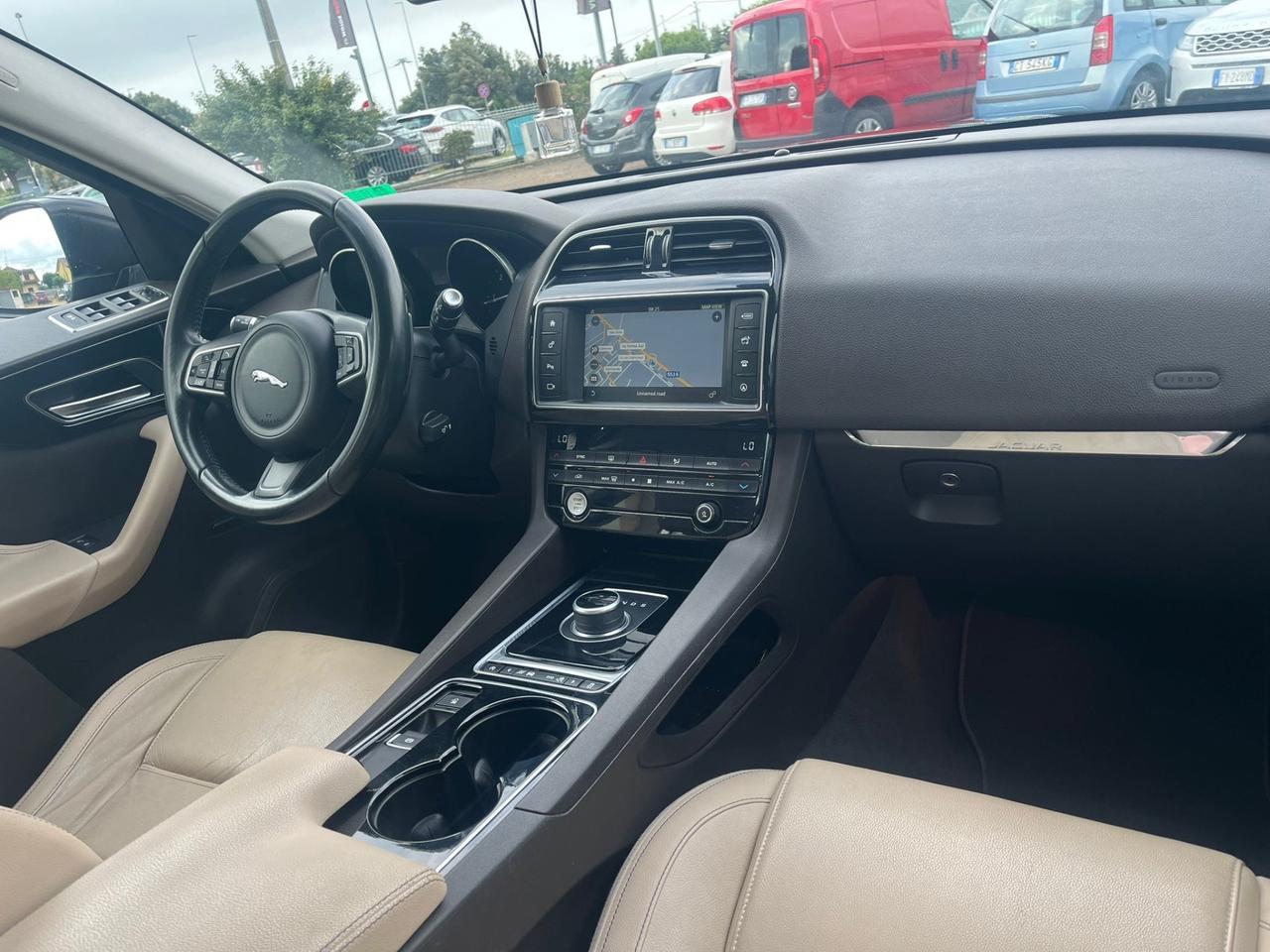 Jaguar F-Pace 2016 2.0 D 180 CV Portfolio
