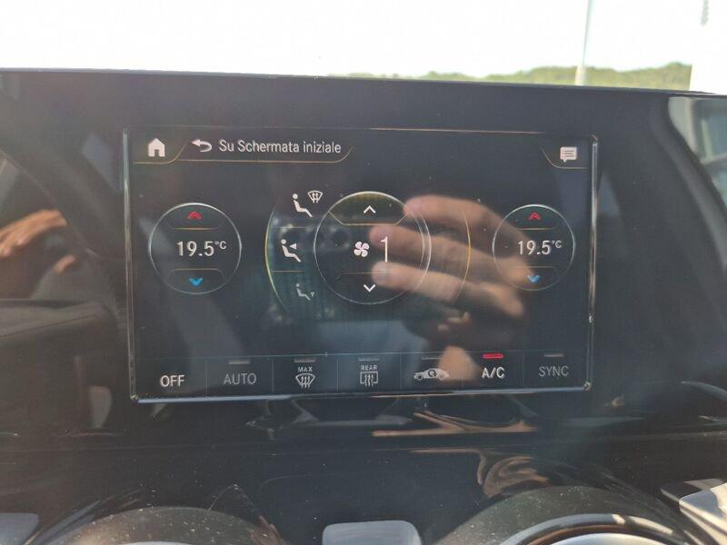 Mercedes-Benz GLA GLA 200 d Automatic Premium