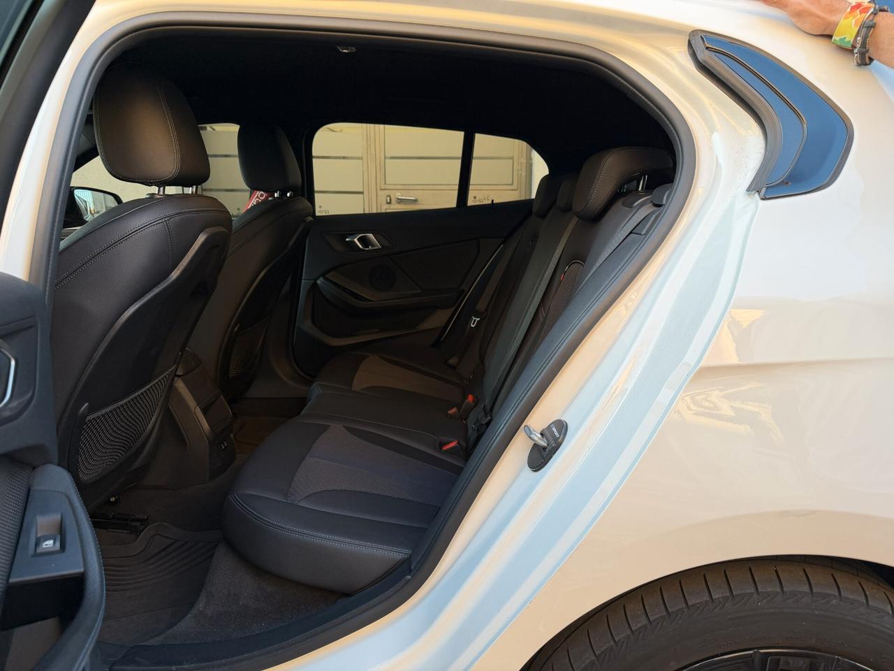 Bmw 116 116d 5p. Msport