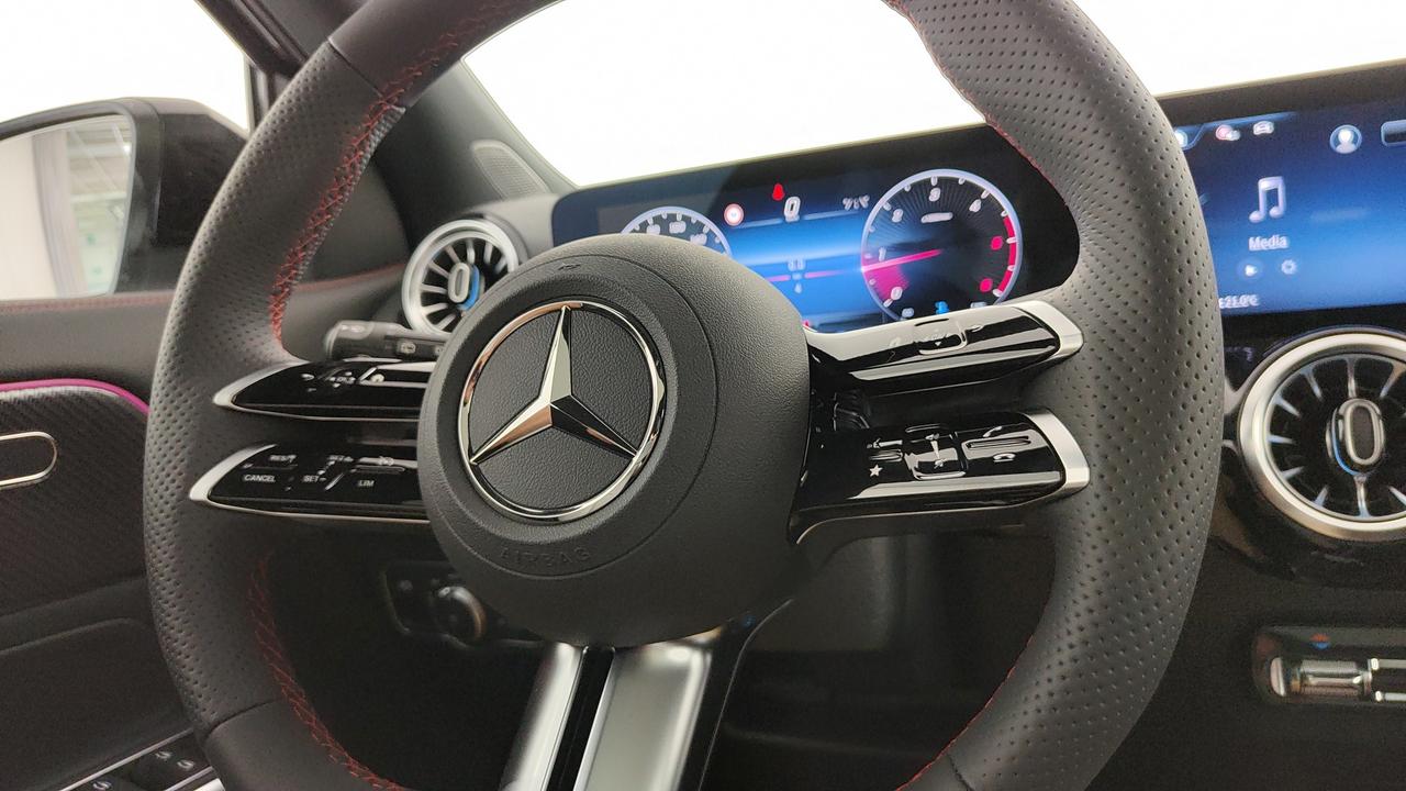 Mercedes-Benz GLA 200 d automatic