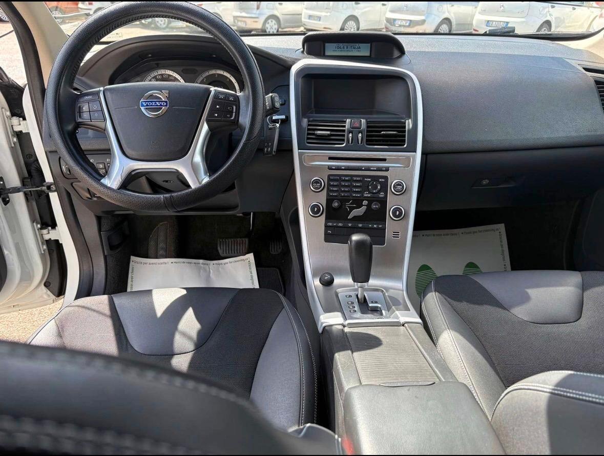 Volvo XC 60 XC60 D3 AWD Geartronic R-design