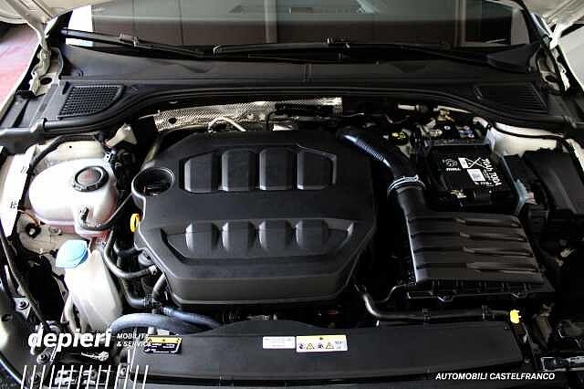 Volkswagen Golf R 2.0 TSI R DSG 4Motion Akrapovic