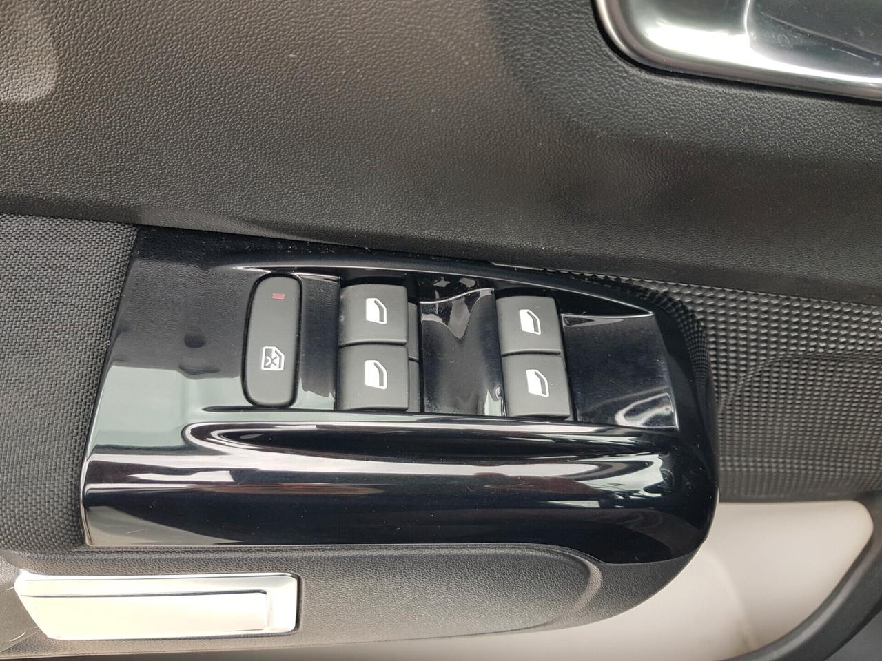 Citroen C3 1.2 PureTech 83cv Navy Led Sensori Park