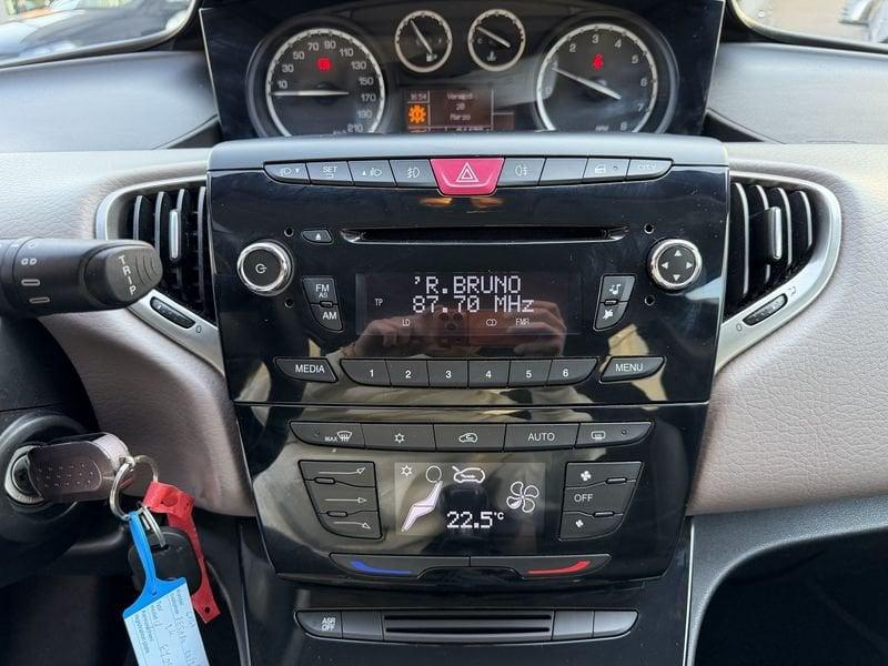 Lancia Ypsilon 5 Porte Ypsilon 1.2 8v Platinum 69cv E6
