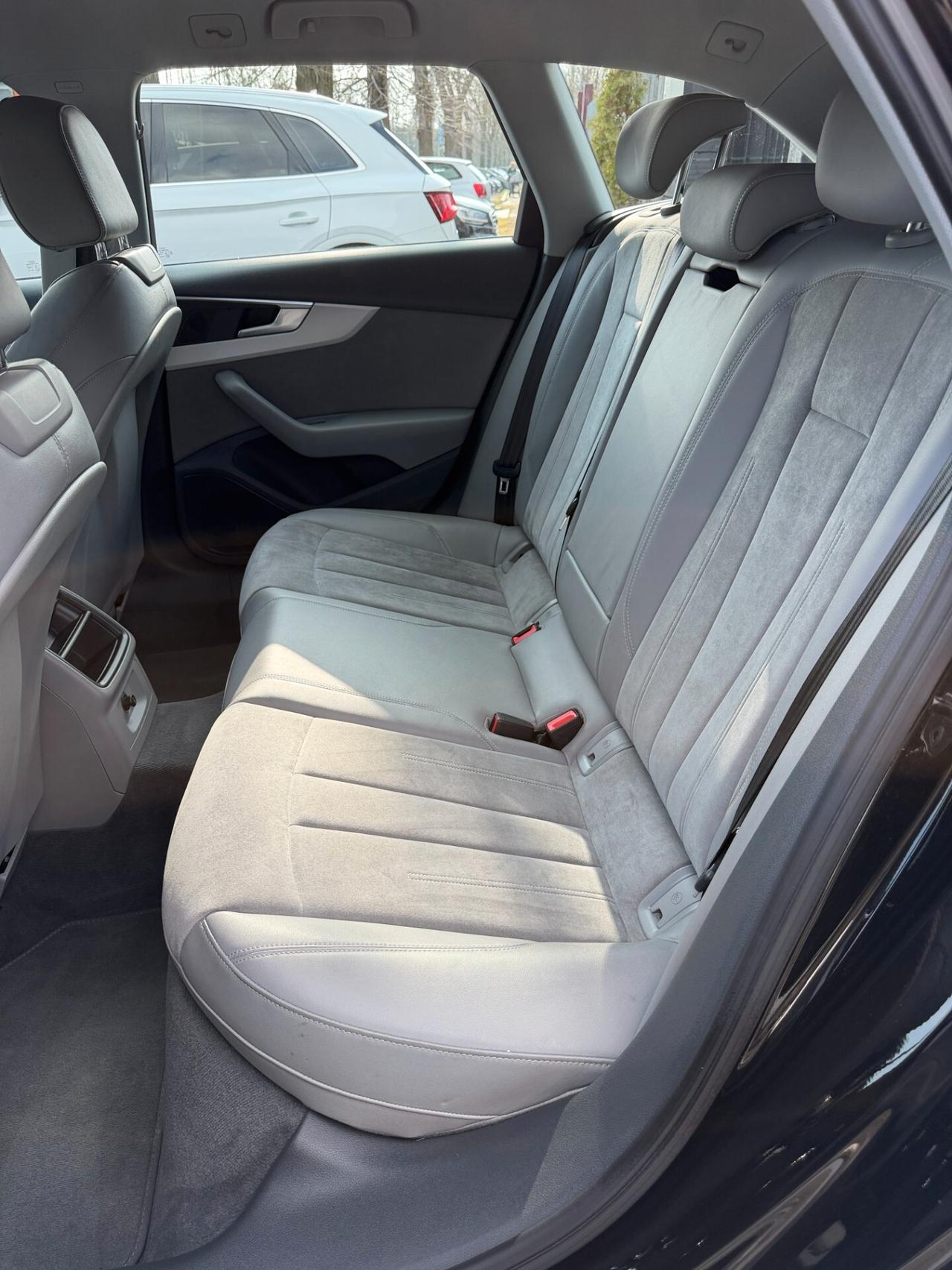 Audi A4 Avant 35 TDI/163 CV S tronic Business Advanced