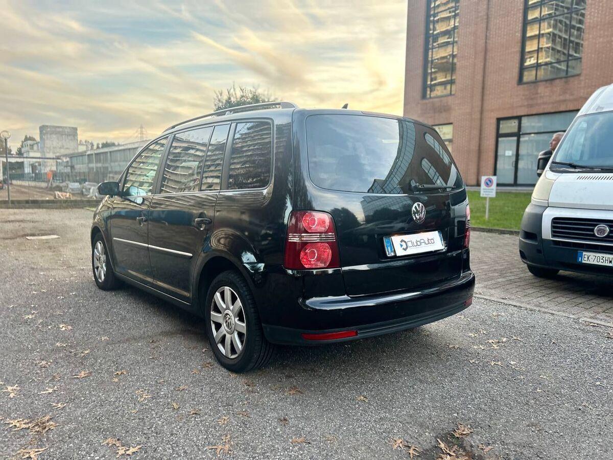 Volkswagen Touran 2.0 tdi Highline 170cv dsg dpf