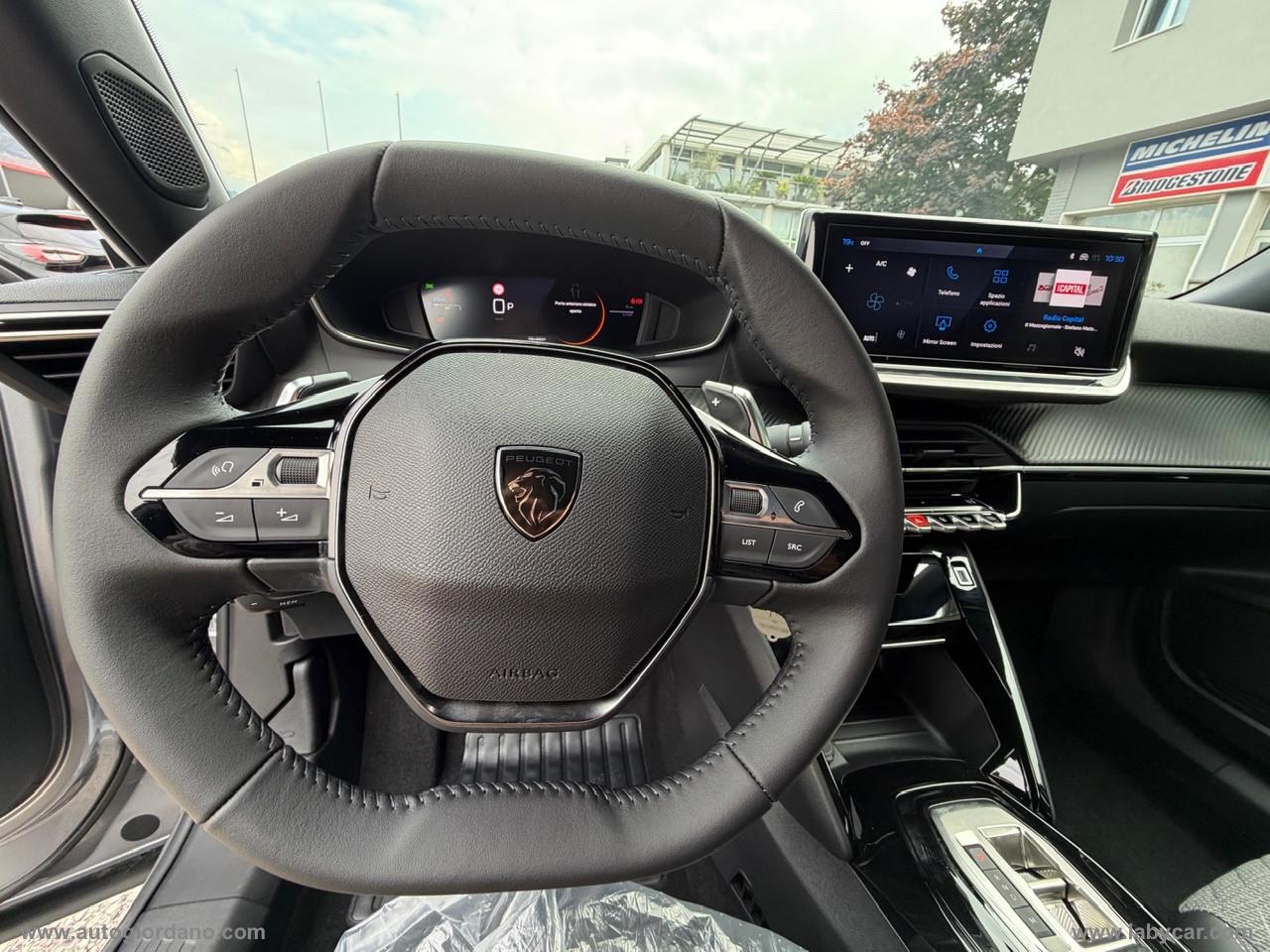 PEUGEOT 2008 Hybrid 136 e-DCS6 Allure