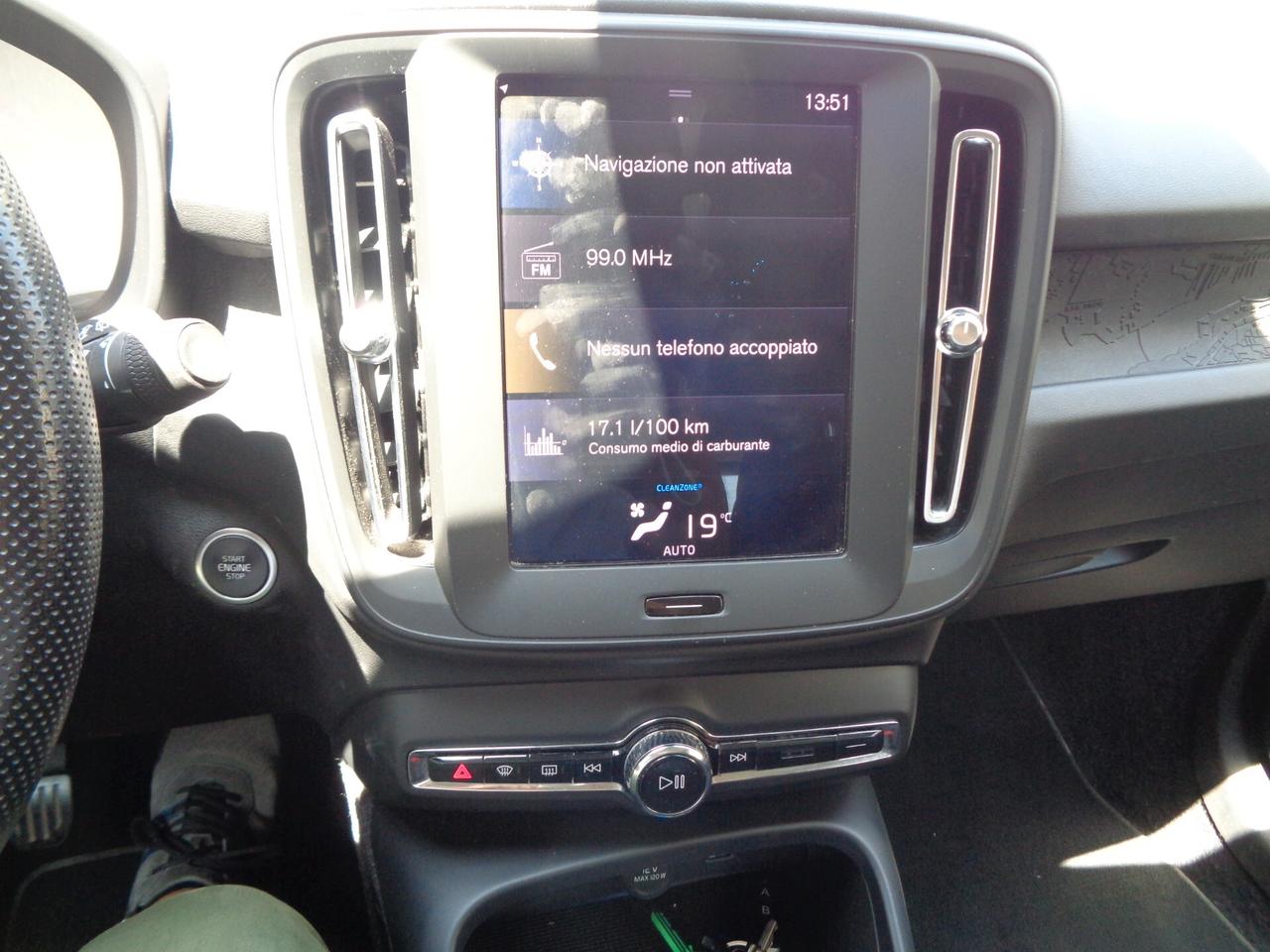 Volvo XC40 T3 Momentum