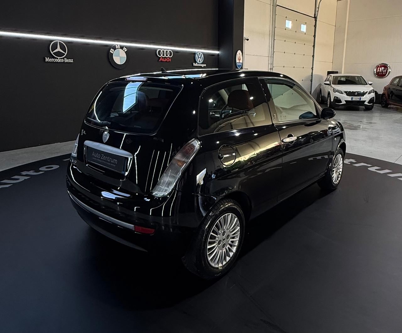 Lancia Ypsilon 1.2 Argento