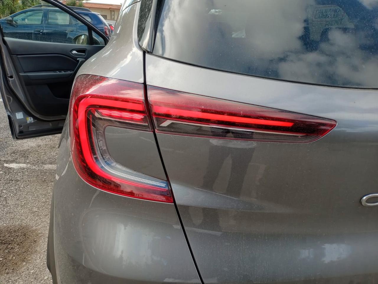 Renault Captur Mild Hybrid 140 CV Business