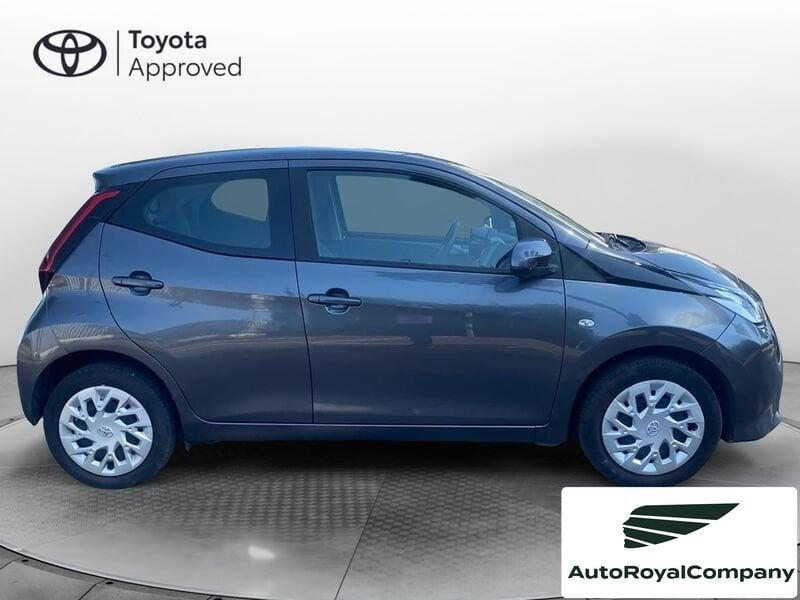 Toyota Aygo Aygo Connect 1.0 VVT-i 72 CV 5 porte x-play