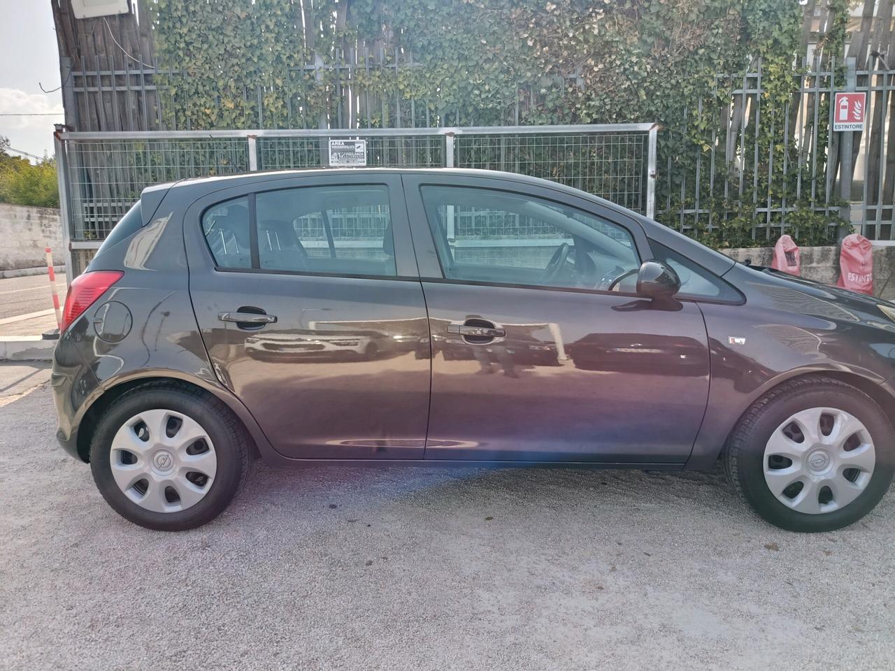 Opel Corsa 1.2 85CV 5 porte GPL-TECH Edition PARI AL NUOVO