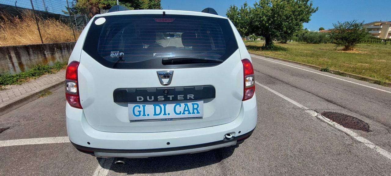 DUSTER 1,6 GPL DI SERIE CASA MADRE NAVIGATORE TELEFONO SENSORI FULL FULL 110 CV