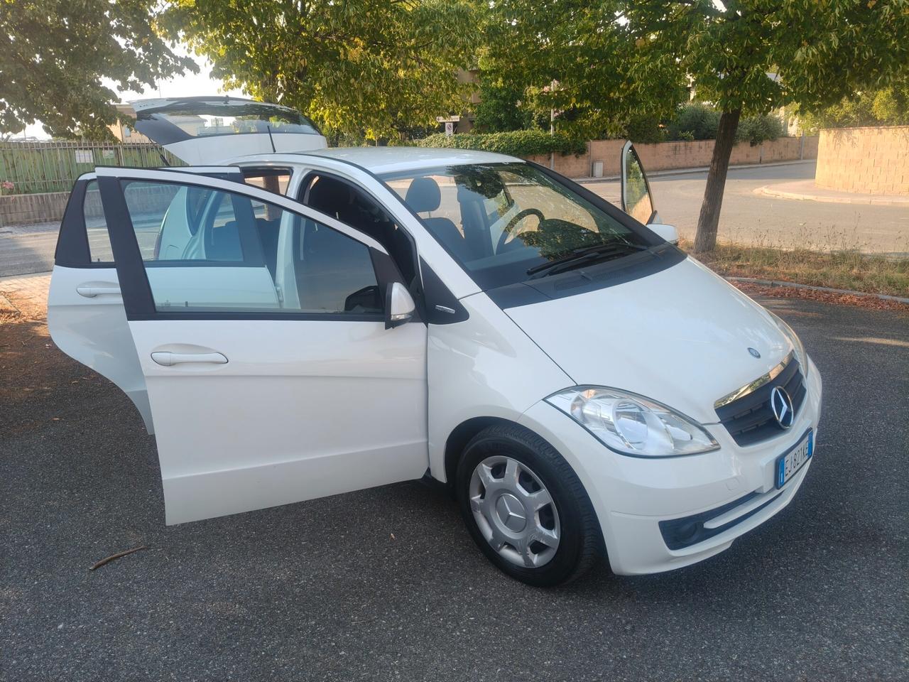 Mercedes-benz A 160 CDI 2011 NEOPATENTATI