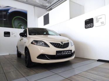 Lancia Ypsilon 3ª serie 1.0 FireFly 5 porte S&S Hybrid Ecochic Silver