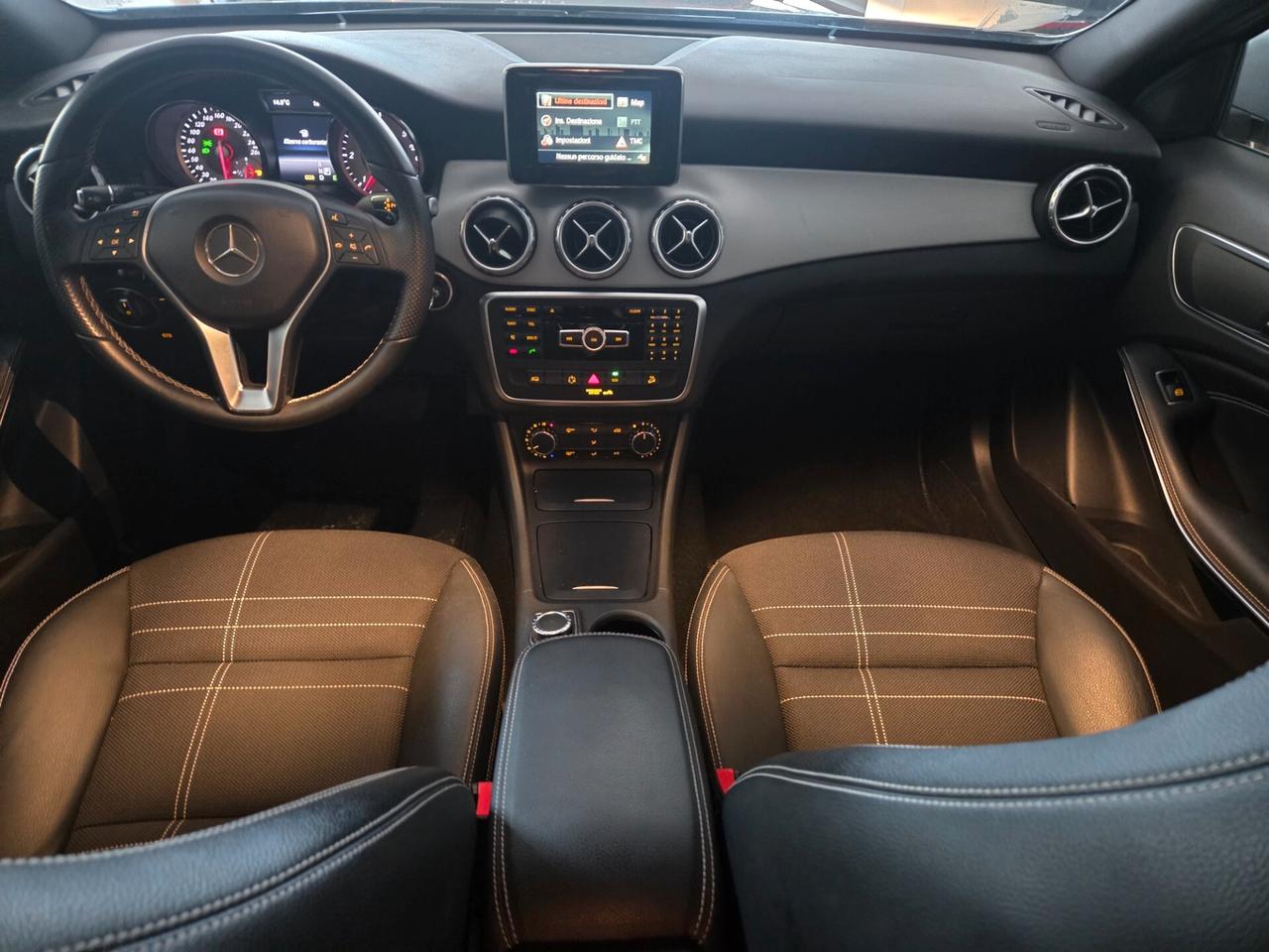 MERCEDES GLA 2.2 136 CV SOLI 100000 KM CERTIFICATI