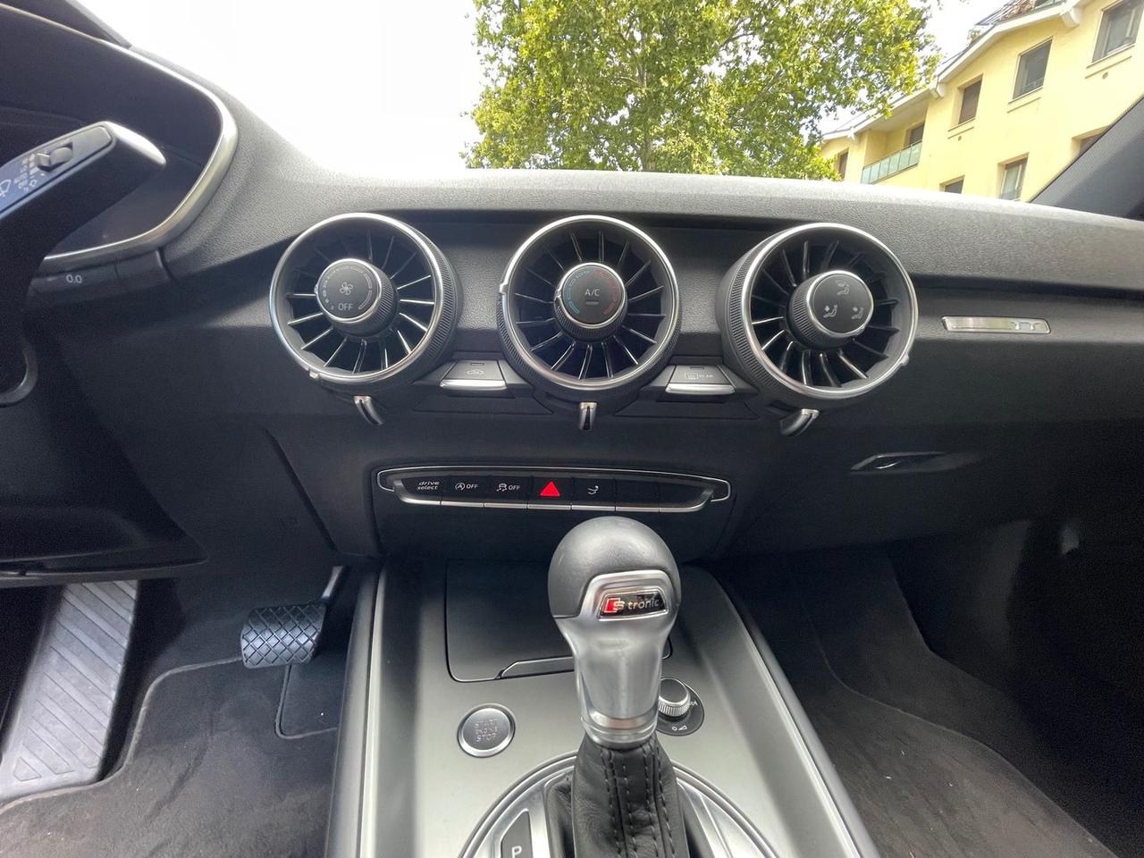 Audi TT S Line 2.0 40 TFSI #7645