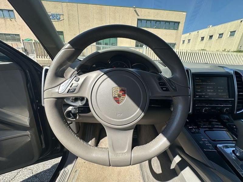 Porsche Cayenne 3.0TD Tiptronic