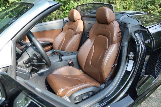 AUDI R8 Spyder 5.2 V10 FSI quattro R tronic