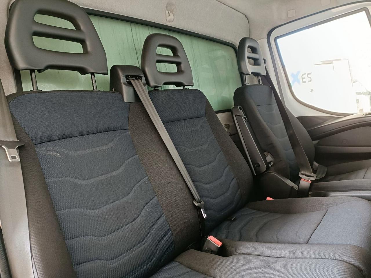 Iveco Daily FURGONE BOX CON SPONDA E PORTA LATERALE