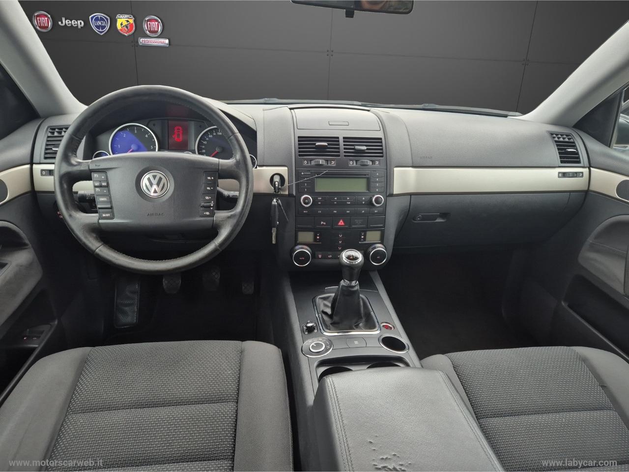 VOLKSWAGEN Touareg 2.5 R5 TDI DPF Exclusive