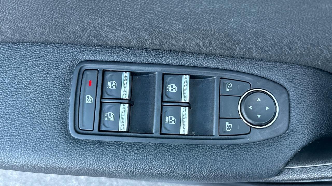 Renault Captur Plug-in Hybrid E-Tech 160 CV Rive Gauche