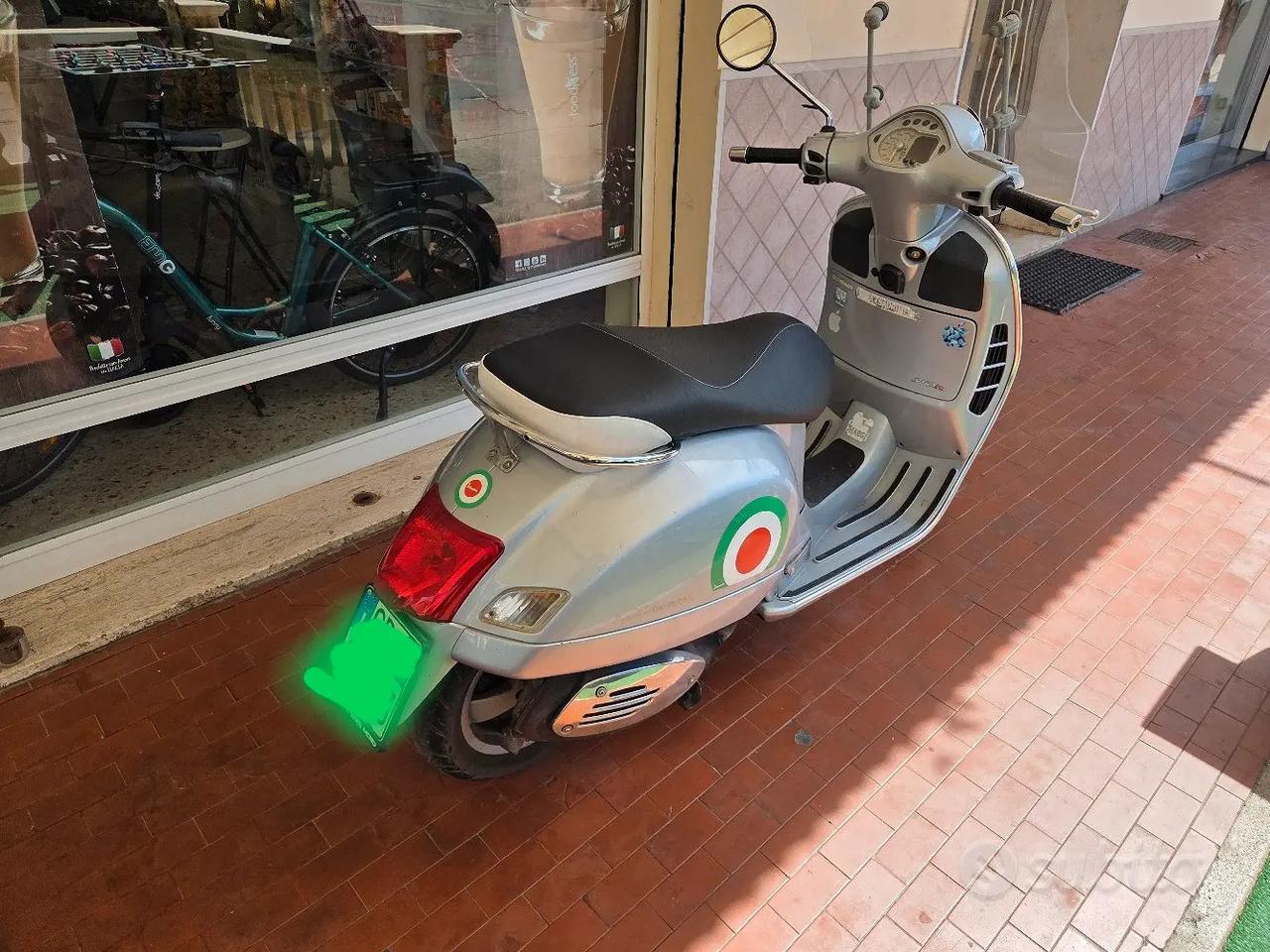 PIAGGIO VESPA GTS 250