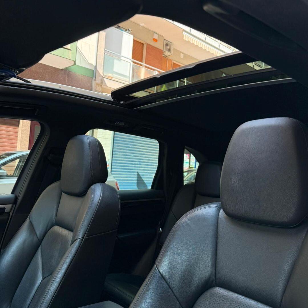 Porsche Cayenne 3.0 Diesel **FULL**