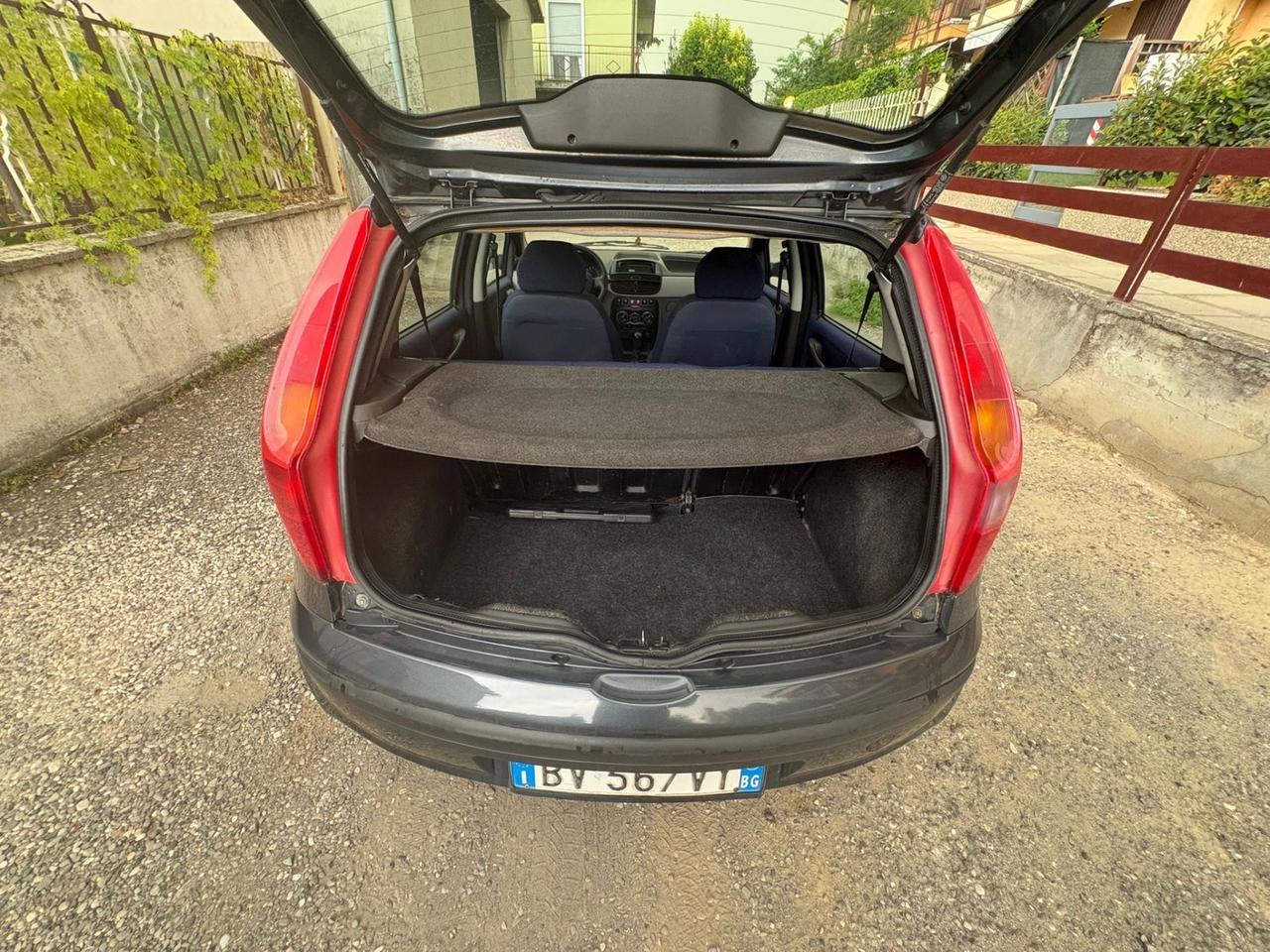 Fiat Punto 1.9 JTD 5 porte HLX