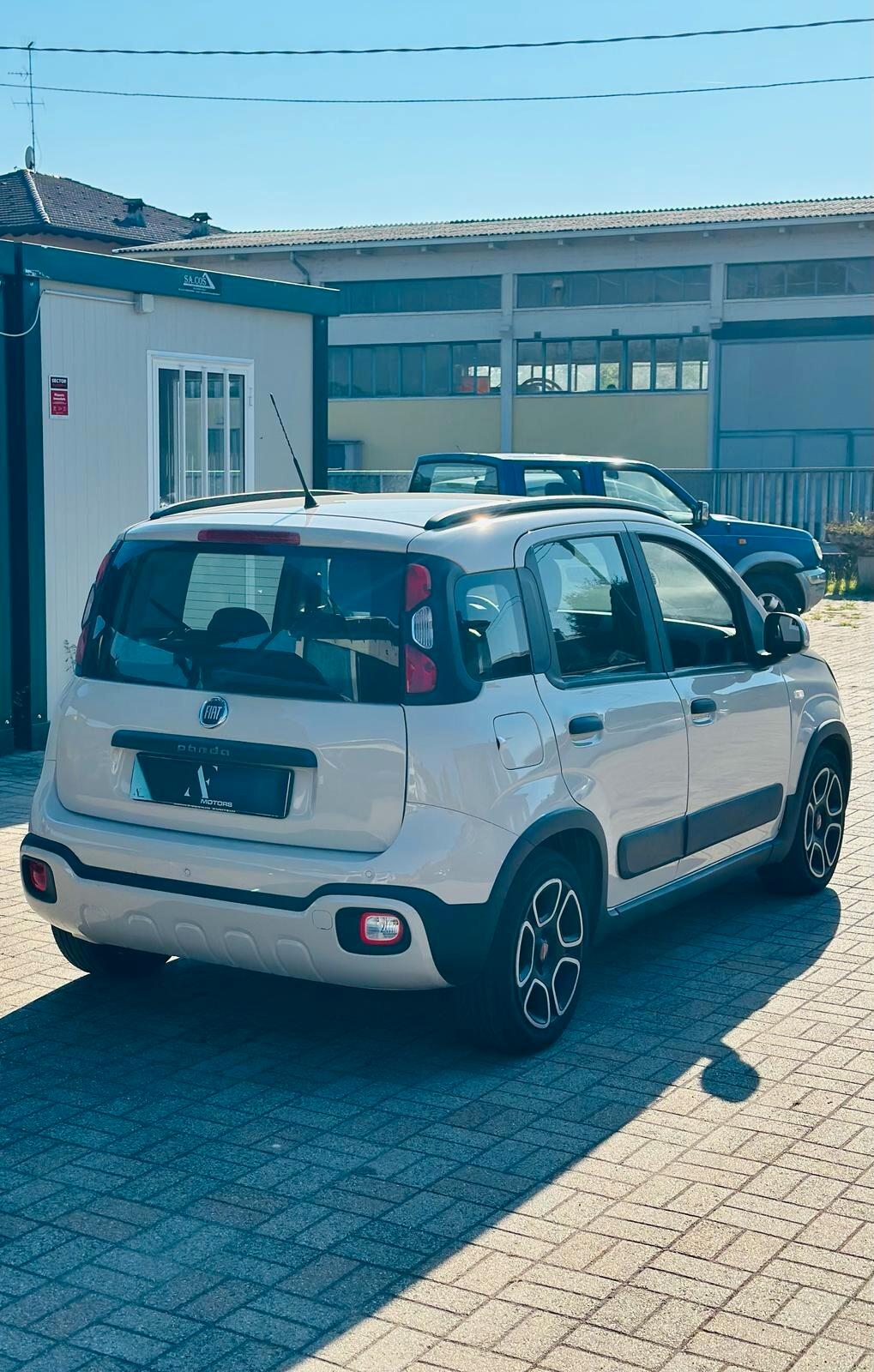 Fiat Panda CROSS 4X2 1.2GPL